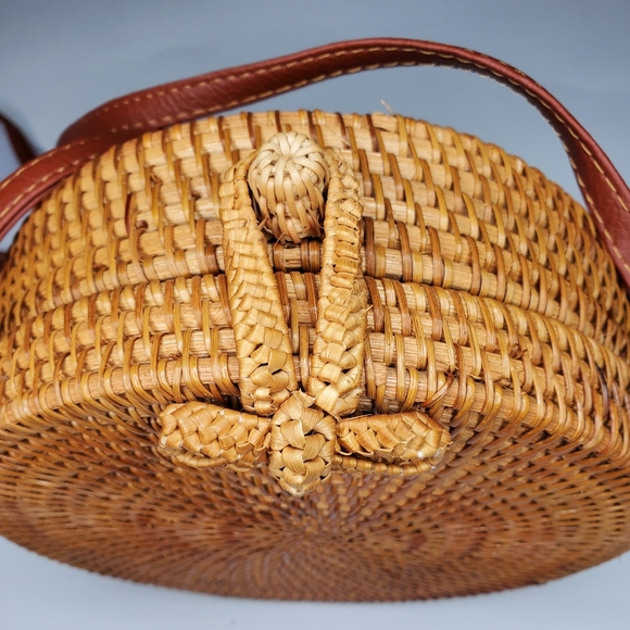 Round Rattan Bag - Picture 2 of 3